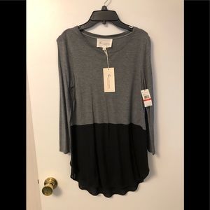 Two By Vince Camuto xs tunic top NWT